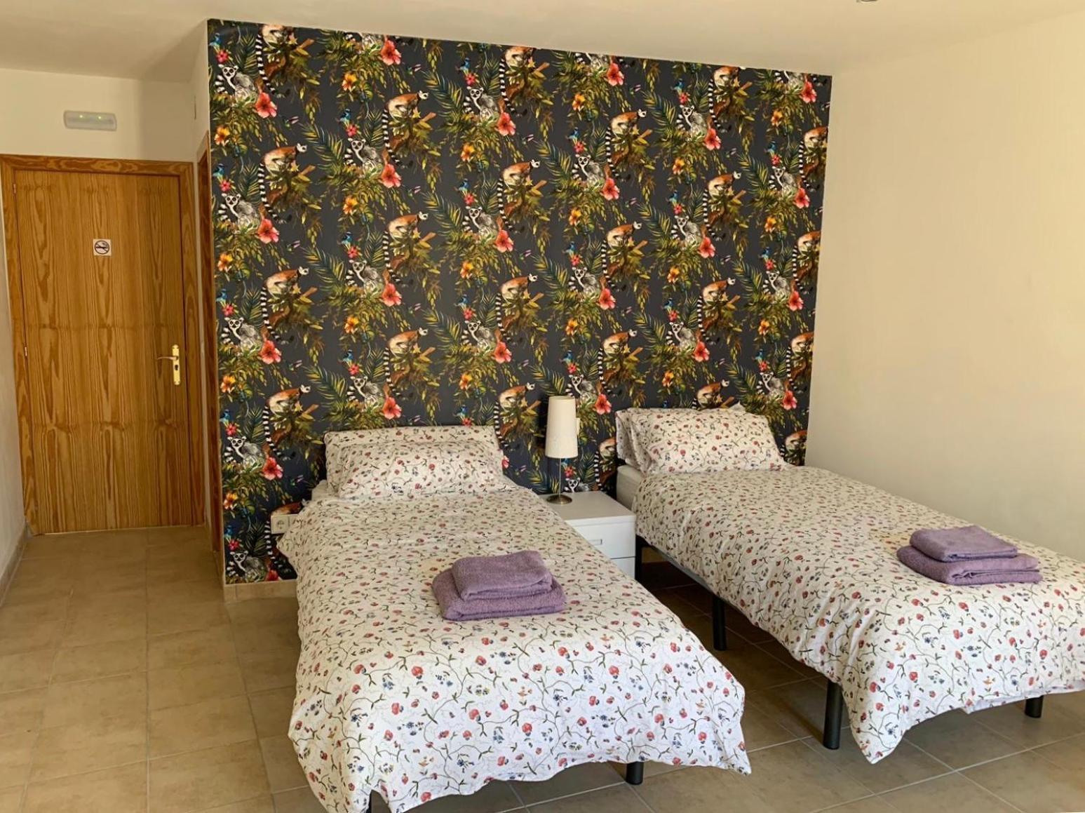 Hostal Casa Michaels Mora d'Ebre Extérieur photo