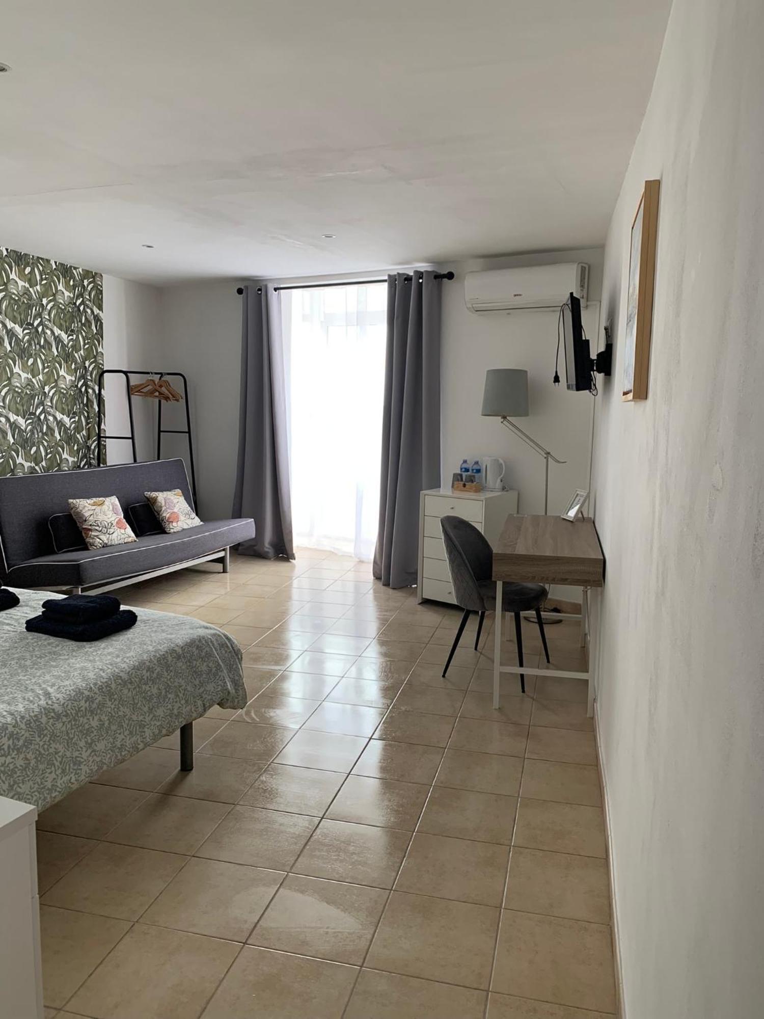 Hostal Casa Michaels Mora d'Ebre Extérieur photo